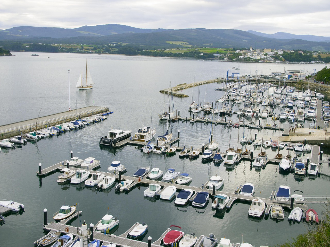 Port, boats, ribadeo